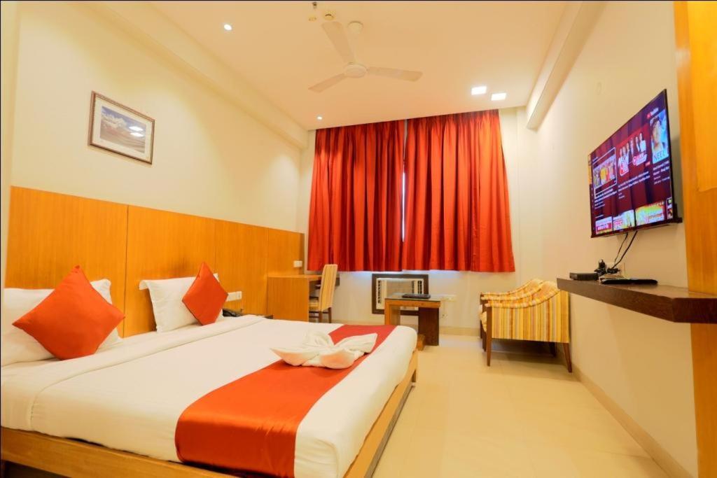 Hotel The Amaris Rishikesh Bagian luar foto