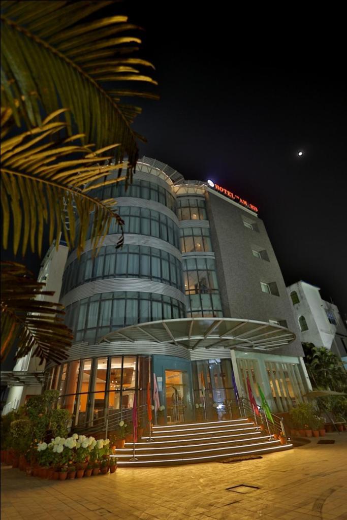 Hotel The Amaris Rishikesh Bagian luar foto