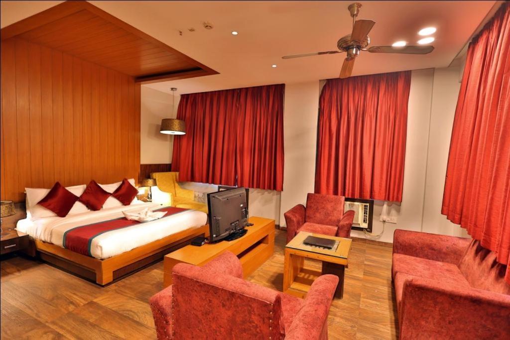 Hotel The Amaris Rishikesh Bagian luar foto