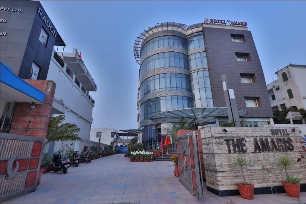 Hotel The Amaris Rishikesh Bagian luar foto