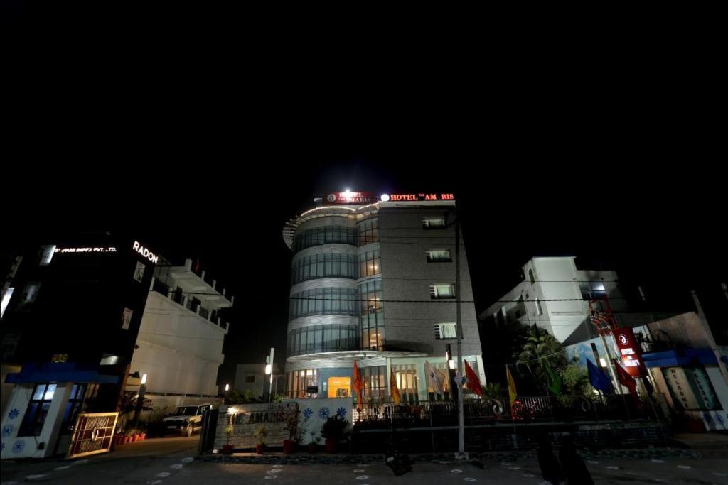 Hotel The Amaris Rishikesh Bagian luar foto