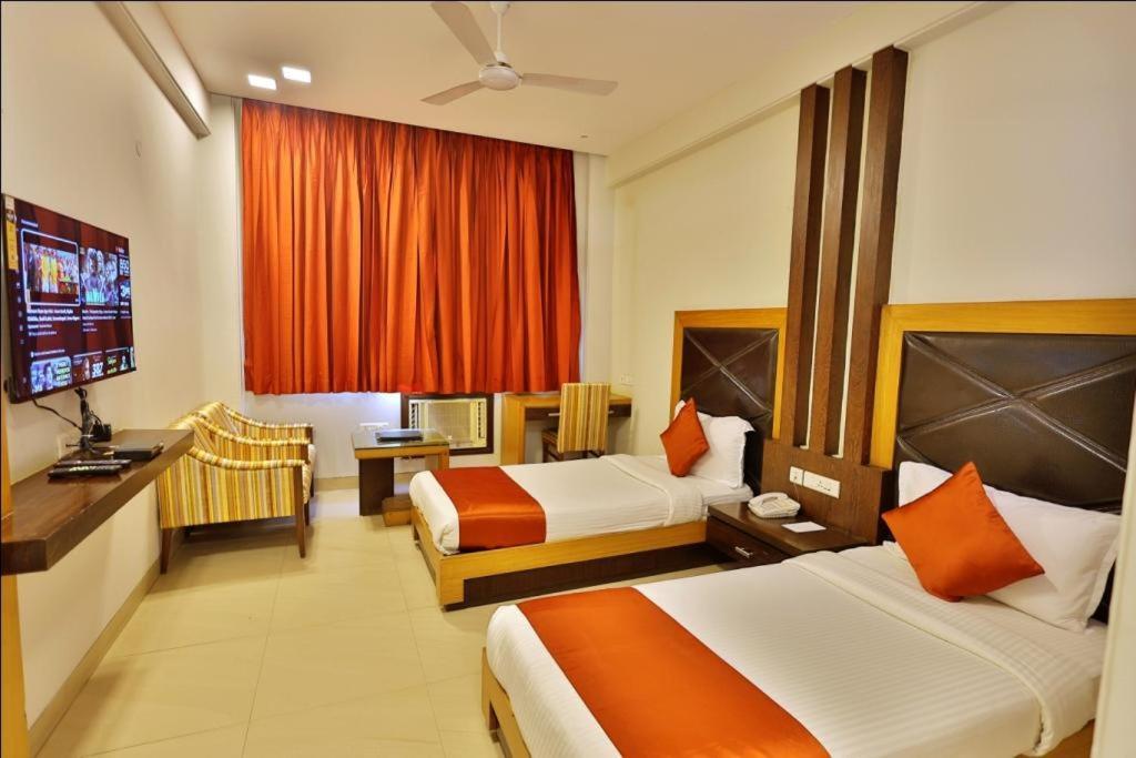 Hotel The Amaris Rishikesh Bagian luar foto